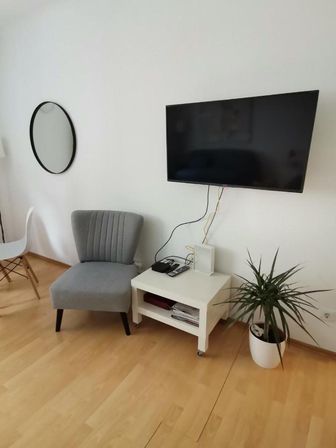Central Alpha Apartment 7Min To The City Centar Вена Экстерьер фото
